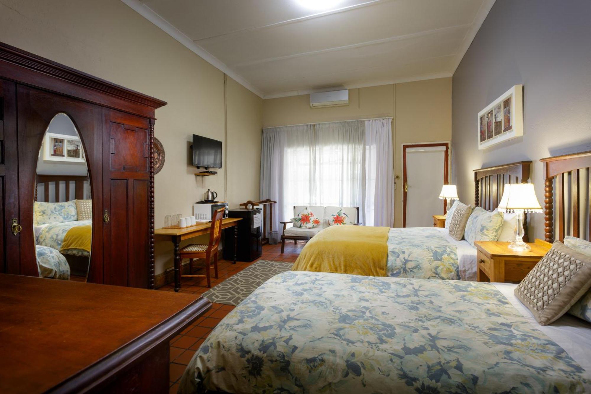 Horse And Mill Guesthouse 콜스버그 외부 사진