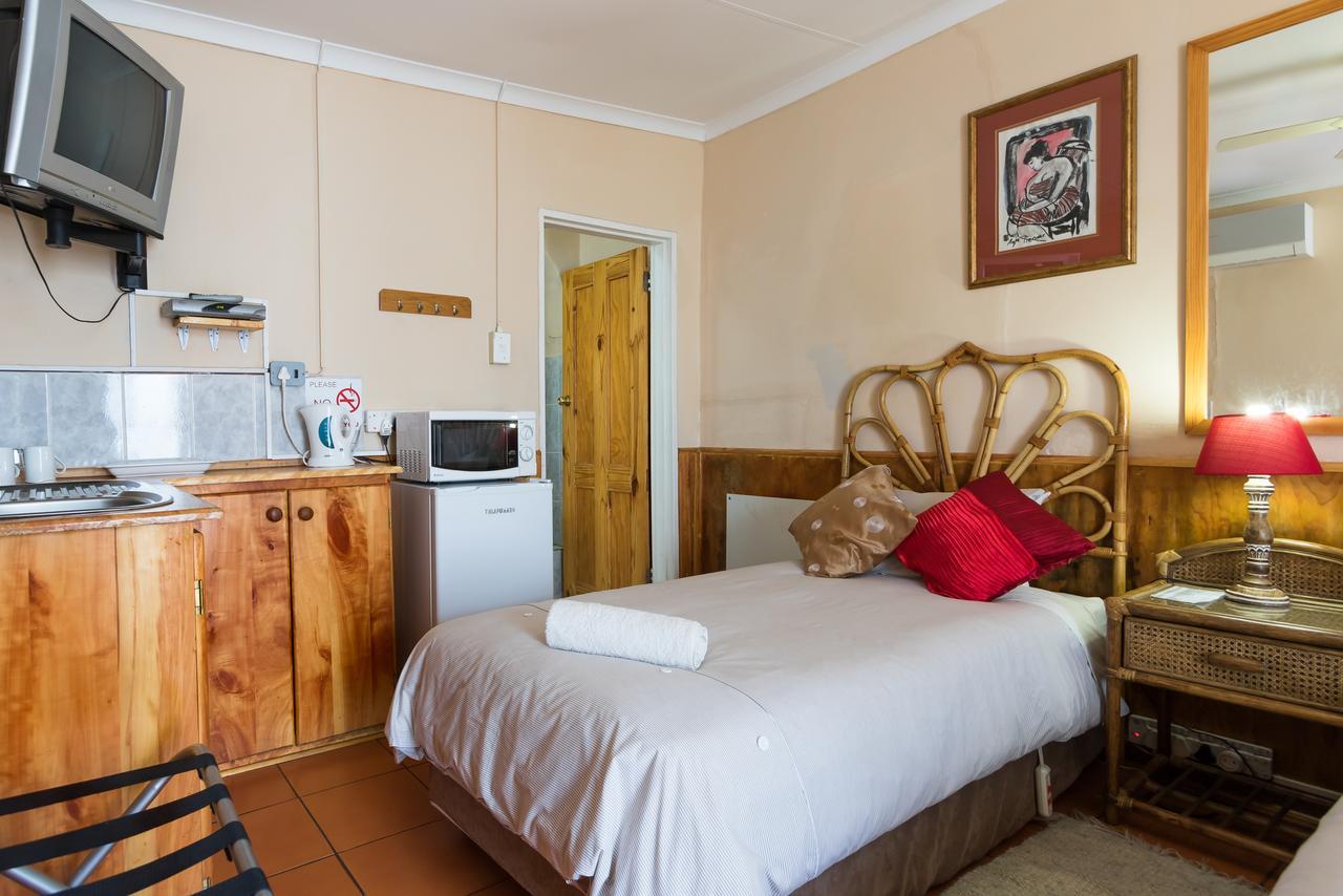 Horse And Mill Guesthouse 콜스버그 외부 사진